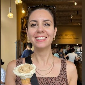 Meet your Posher, Lauren